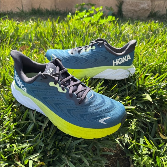 Hoka One One Arahi 6 blue graphite  men Size 10D NEW